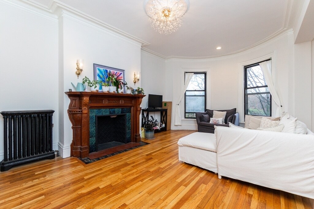 Foto principal - 209 W Newton St