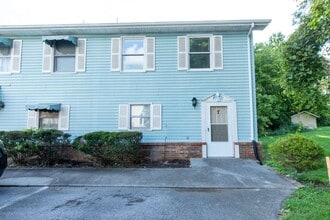Building Photo - 1310 Knob Creek Rd