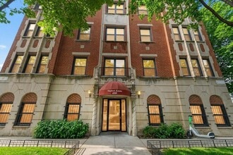 Building Photo - 6324 S Kimbark Ave