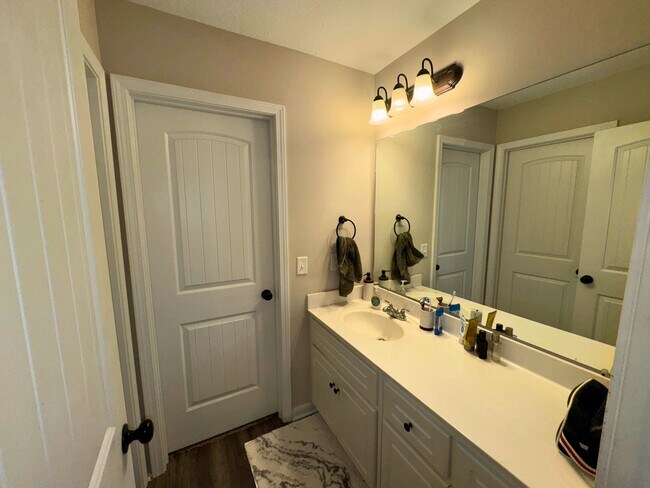 Foto del edificio - 416 Andover Dr