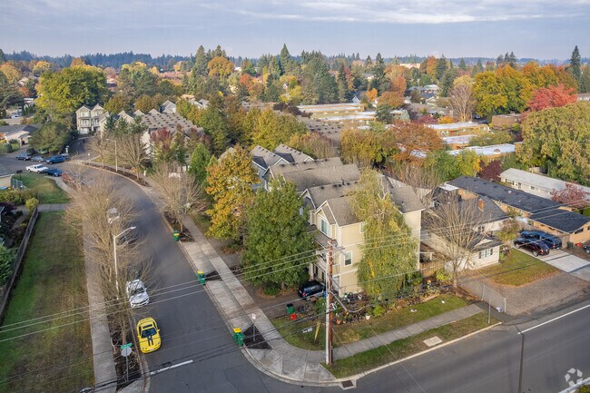 Aerial Photo - Menlo Gardens Apartments