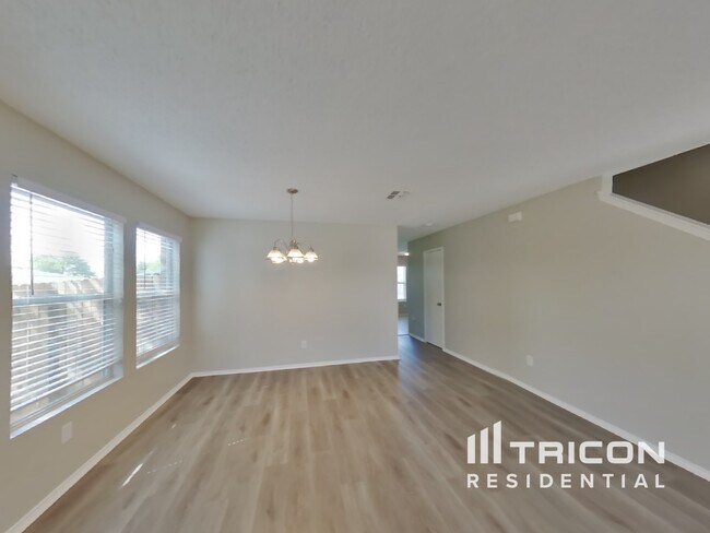 Building Photo - 508 Oriel Cir