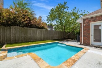 Building Photo - 14207 Woodville Gardens Dr