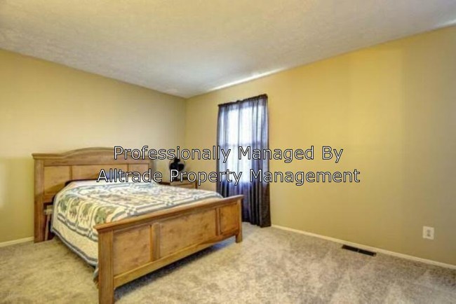 Building Photo - 3804 Charter Oaks Dr