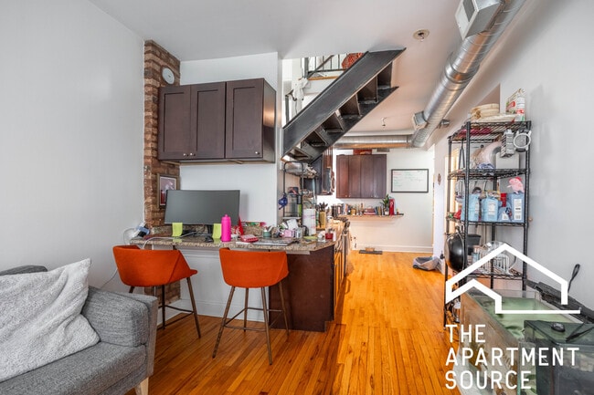 Building Photo - 1653 S Throop St