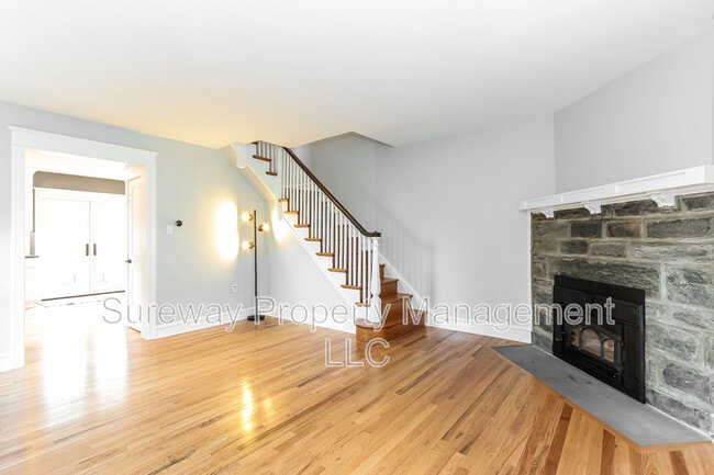 Photo - 501 Kenilworth Rd House