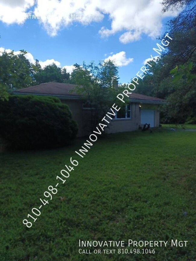 Building Photo - HALF OFF First Month's Rent at this 3 bedr...