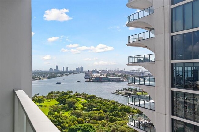 Foto del edificio - 1040 Biscayne Blvd