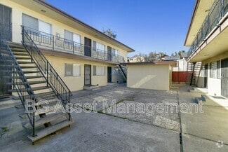 Building Photo - 314 Rodeo Ave