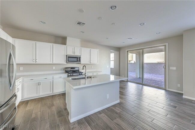 Foto del edificio - 10260 Bark Pine Ct