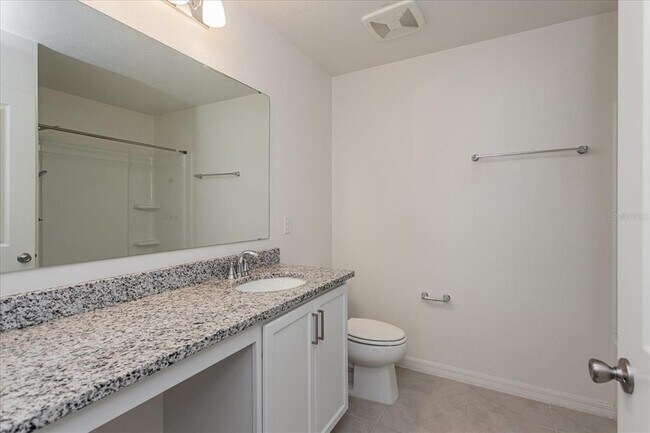Building Photo - 1434 Geranium Dr