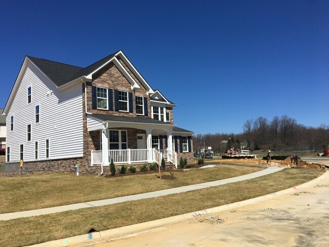 Extior - 14820 Saddle Creek Drive House