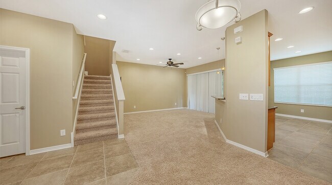 Foto del edificio - 8280 Villa Grande Ct
