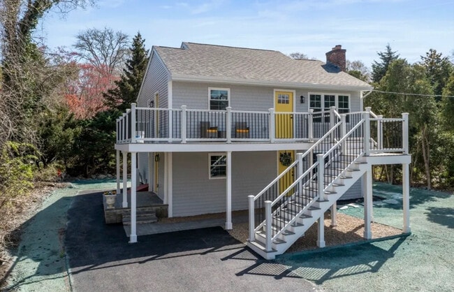 Building Photo - 46 Stoneledge Rd