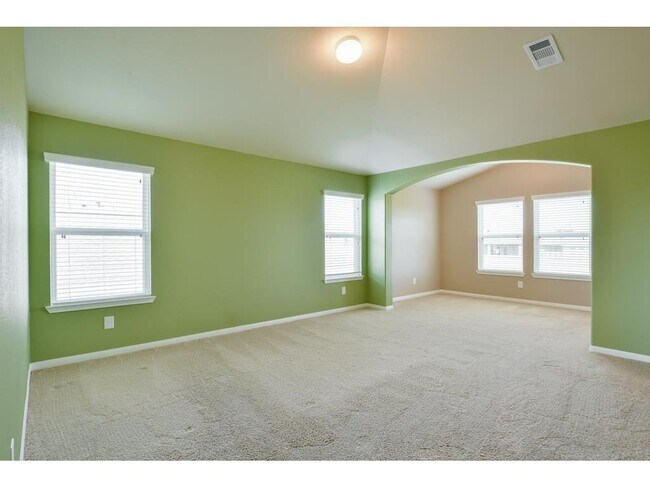 Building Photo - 15414 Kaston Dr
