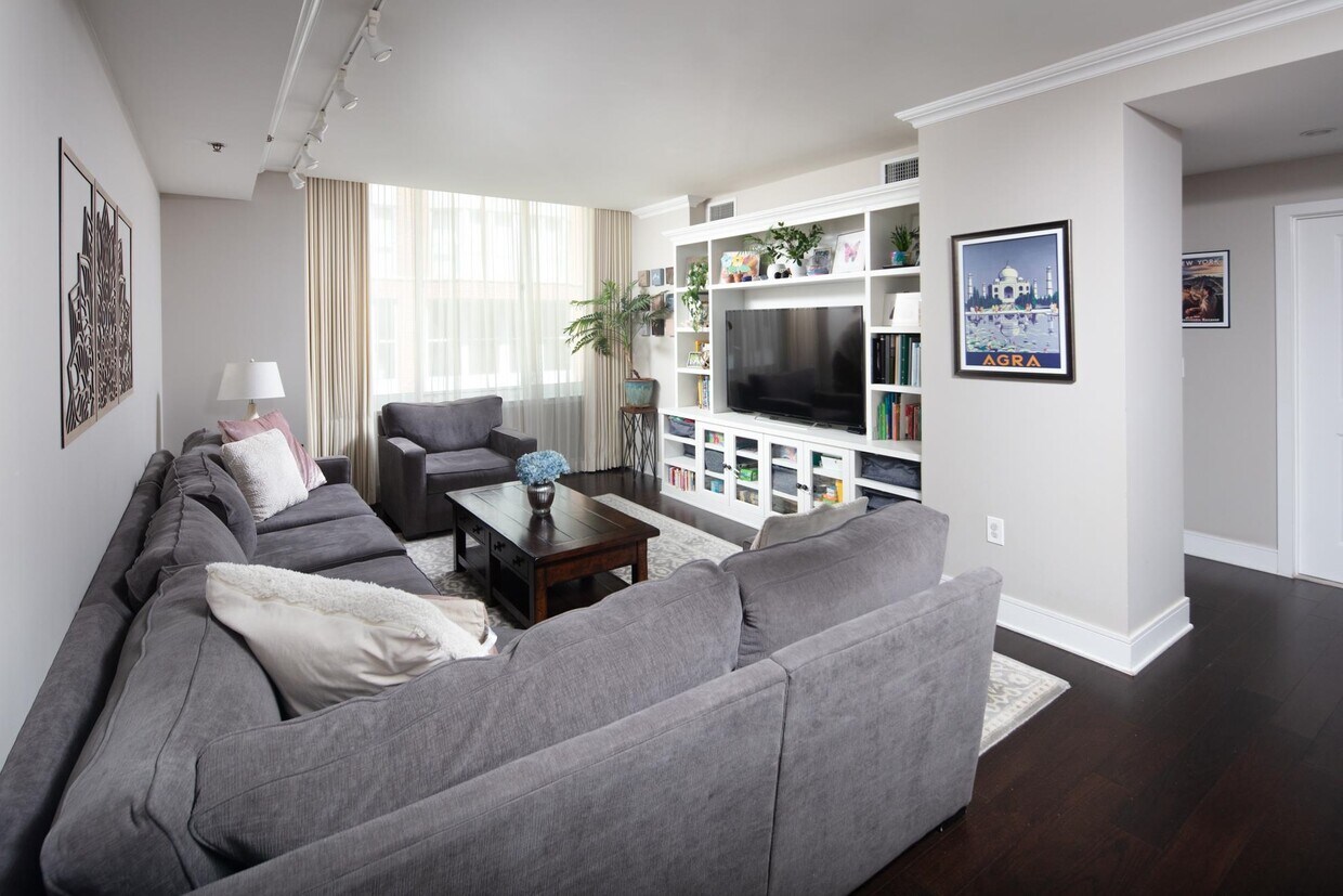 Foto principal - 1100 Maxwell Ln