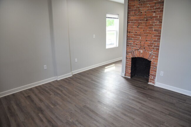 Foto del edificio - 565-567 E Deshler Avenue