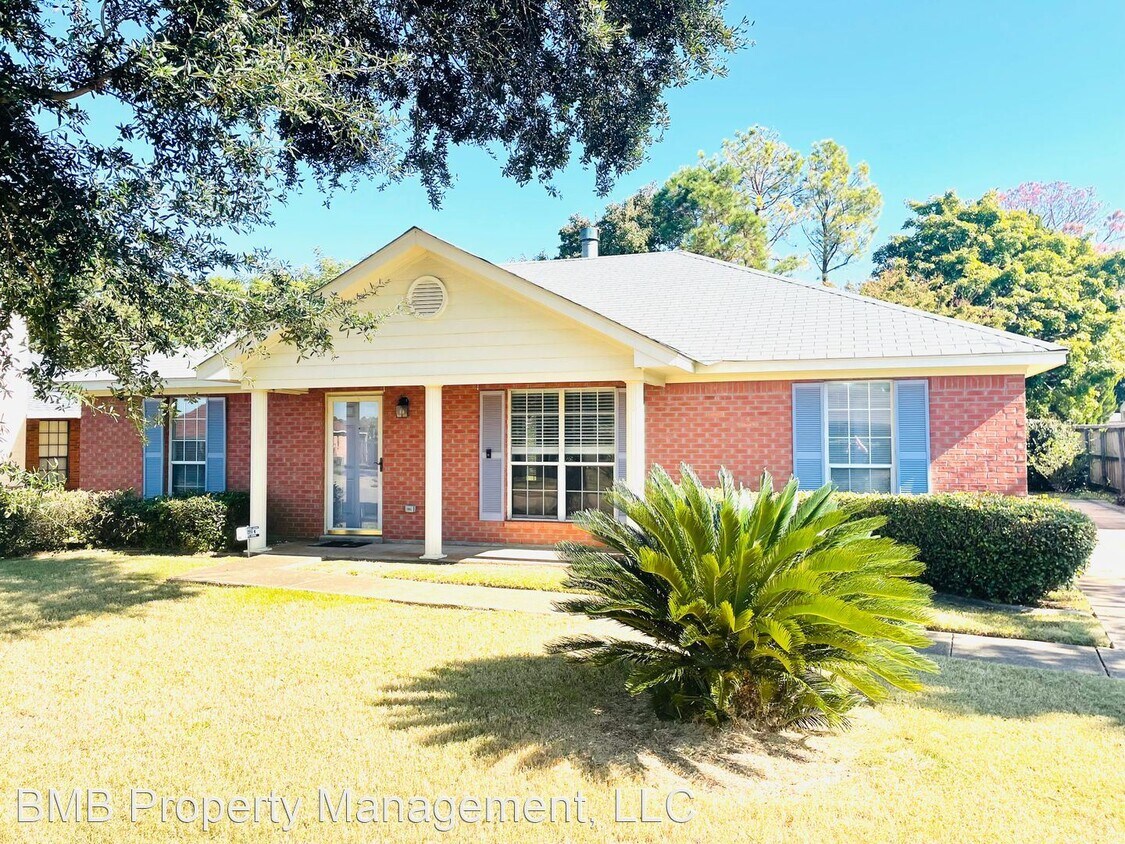 3 br, 2 bath House 1624 Vista View Drive House for Rent in