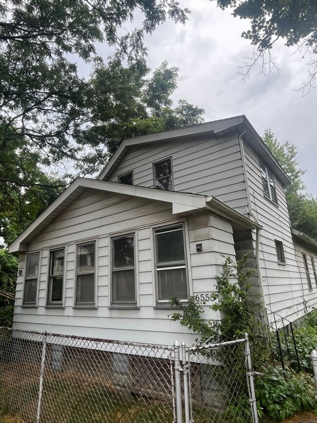 Building Photo - 6553 Newman Ave
