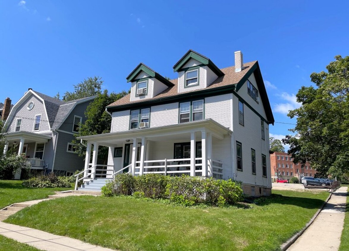 Primary Photo - 1702 Madison St