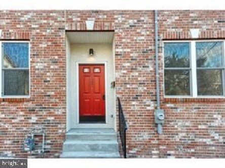 Front Door - 137 Kingsley St