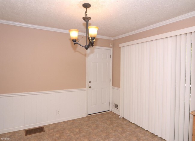 Building Photo - 3 br, 1.5 bath House - 844 San Miguel Drive