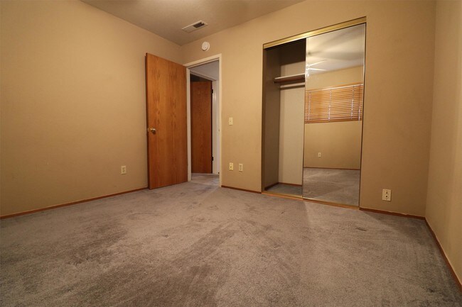 Foto del edificio - 19307 Creekside Cir