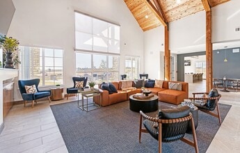 Building Photo - Ventura at Tradewinds