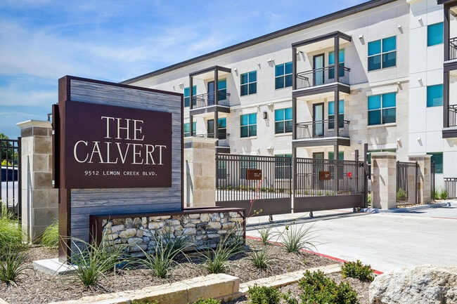 Building Photo - The Calvert