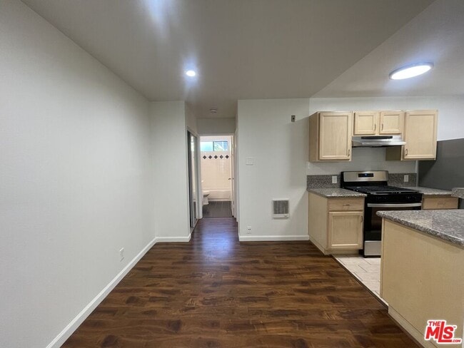 Foto del edificio - 1531 N Detroit St