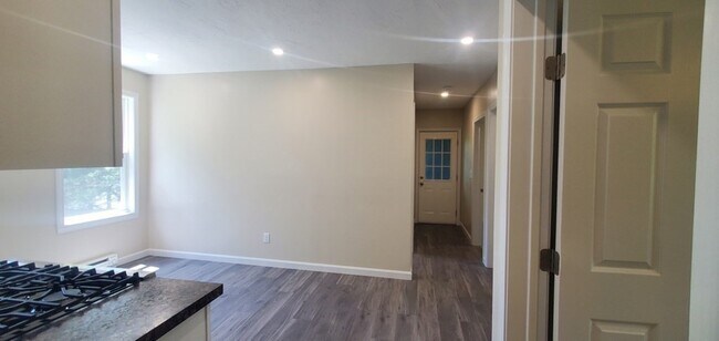 Foto del edificio - 86 Pinehurst Ave