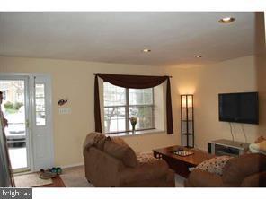 Primary Photo - 1220 Windmill Cir