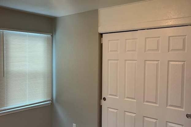 Building Photo - 332 Banff Cir