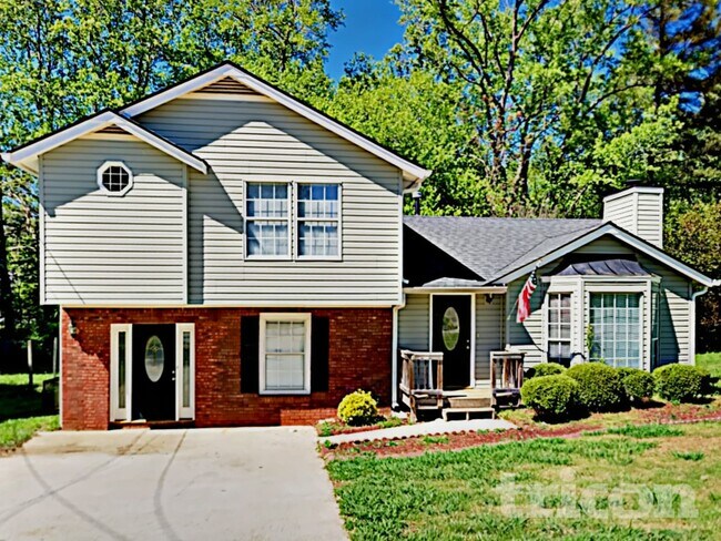 Building Photo - 5530 Marbut Forest Way