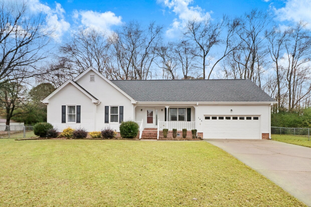 Primary Photo - 103 Sallie Pl