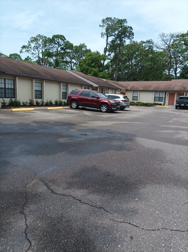 Building Photo - 7756 62nd Way N