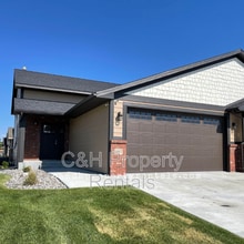 Building Photo - 1417 Columbine Dr