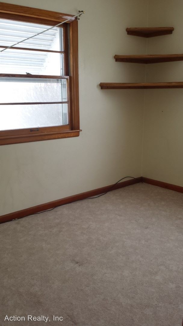 Building Photo - 213 N 26th St