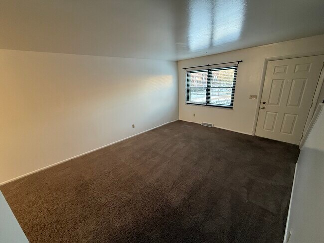 Foto del edificio - 2951 Columbus St