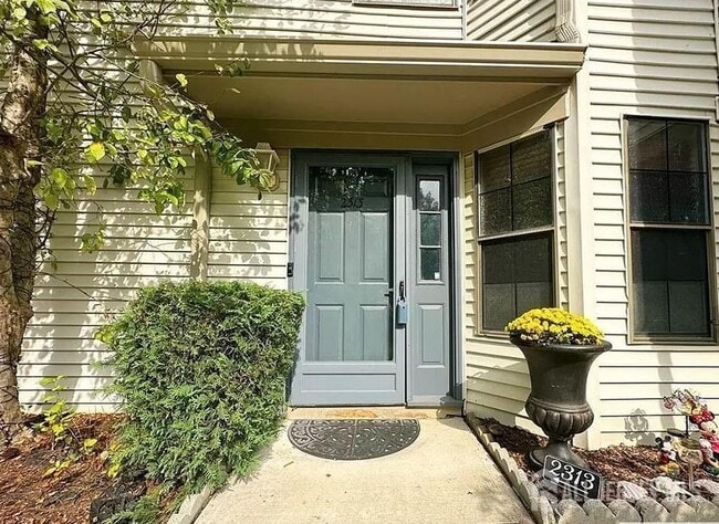 Building Photo - 2313 Bayhead Dr