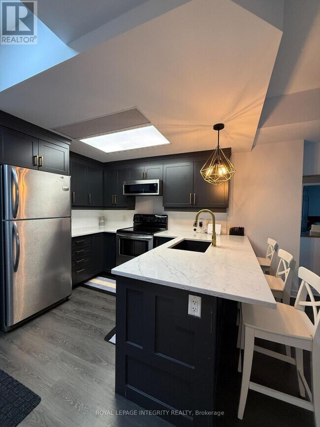 Building Photo - 134 York St