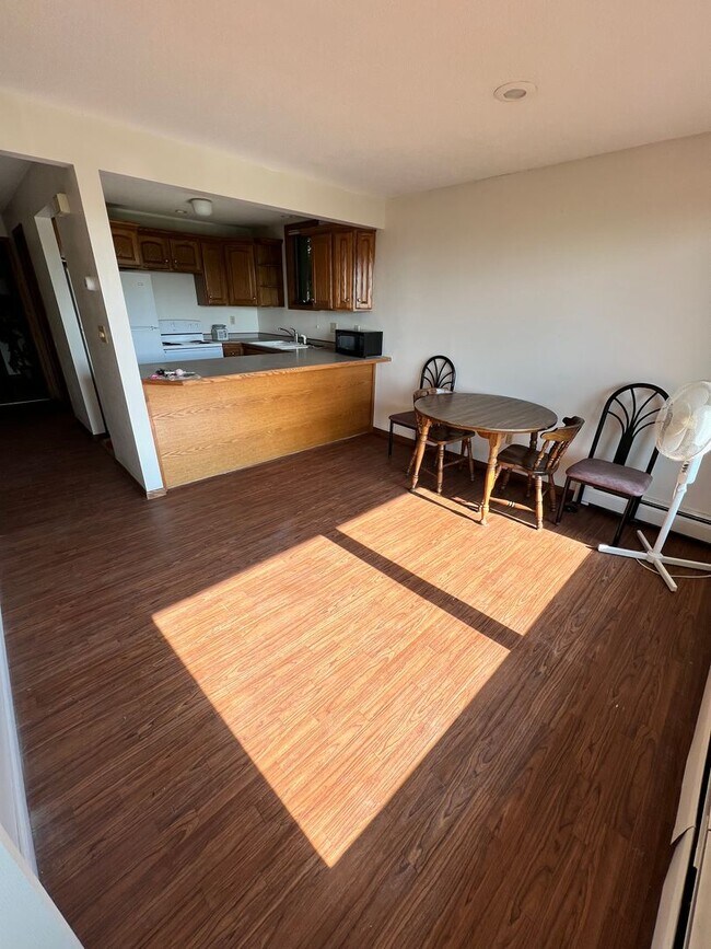 Foto del edificio - 123 E Ninth St