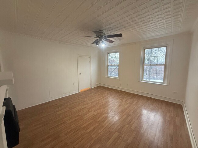 Foto del edificio - 37 Harmony St