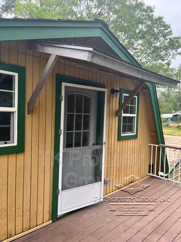 Building Photo - 12817 Squirrel Creek Rd