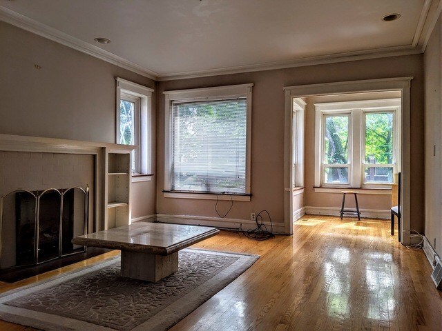 Building Photo - 7322 S Crandon Ave