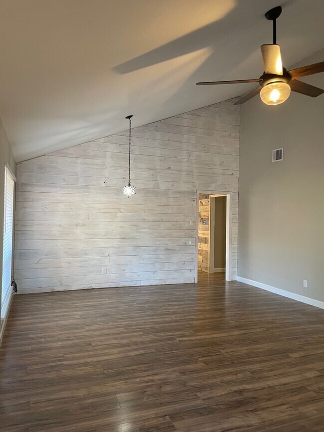 Foto del edificio - 1604 Terracewood