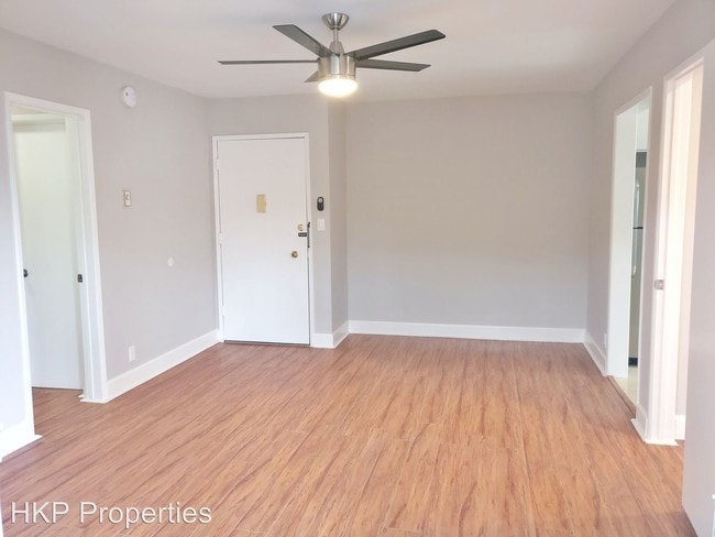 Building Photo - 1641 N Poinsettia Pl