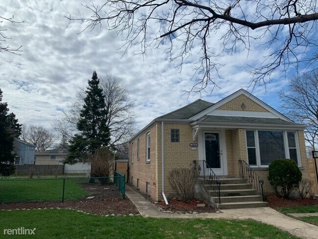 Building Photo - 2 br, 1 bath House - 2823 W 99th St