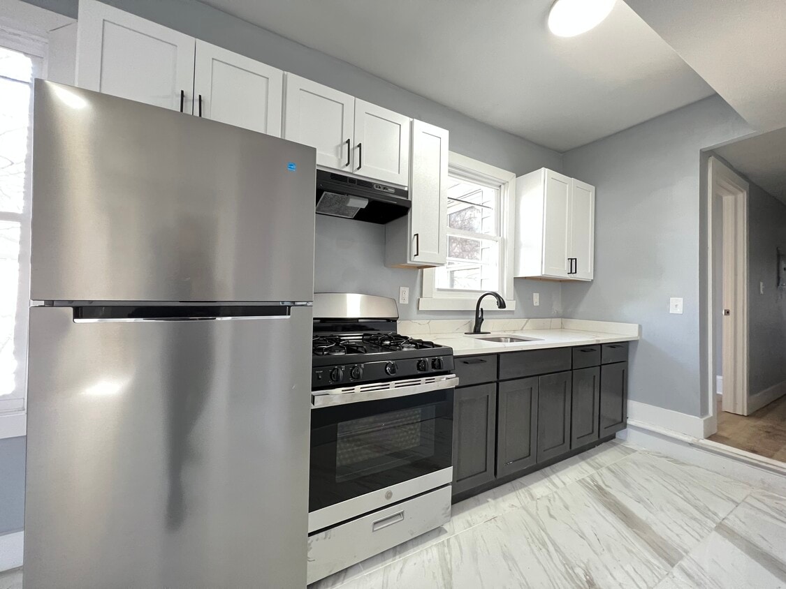237 South 7th 1R - 235 S 7th St