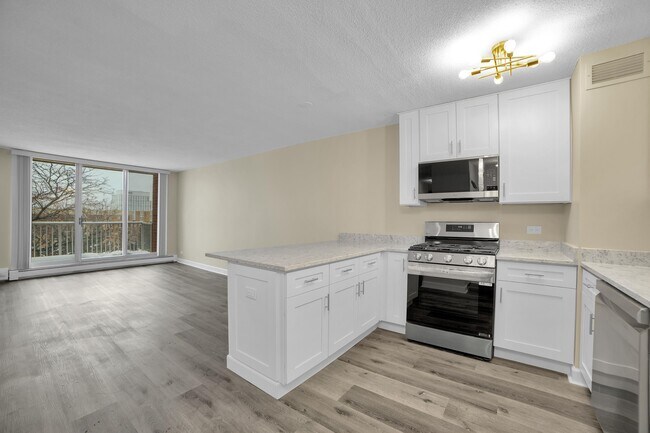 Foto del edificio - 2222 S Stewart Ave